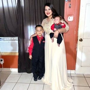 Meet your Posher, Stephaniee